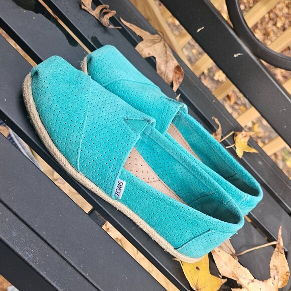 🆕TOMS turquoise canvas classic slip-on shoes size 8W - Picture 2 of 6